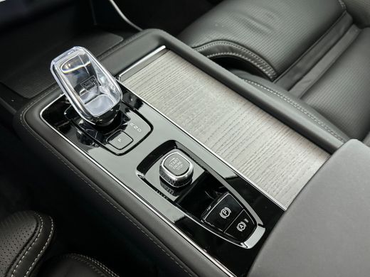 Volvo  XC90 T8 Recharge Ultra Dark | 22" | Geventileerd Nappa | Stoelmassage | Panoramadak | Head-up | Matrix... ActivLease financial lease