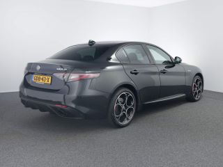 Alfa Romeo Giulia 2.0 T GME AWD Veloce | 10-voudig electrisch verstelbare bestuurdersstoel met geheugenfunctie | Ac...