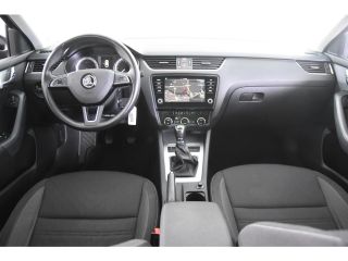 Skoda Octavia Combi Ambition *1ste Eigenaar*Navigatie*Trekhaak*PDC*