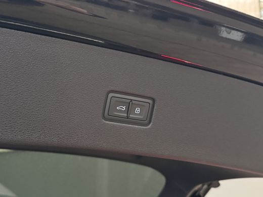 Audi Q8 60 TFSI e quattro Pro Line S Competition | Panorama Dak | Valcona Lederen Sportstoelen| Memory Se... ActivLease financial lease