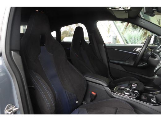 BMW 2 Serie 218i M Sport Automaat / Achteruitrijcamera / M Sportonderstel / Comfort Access / LED / Live Cockp... ActivLease financial lease
