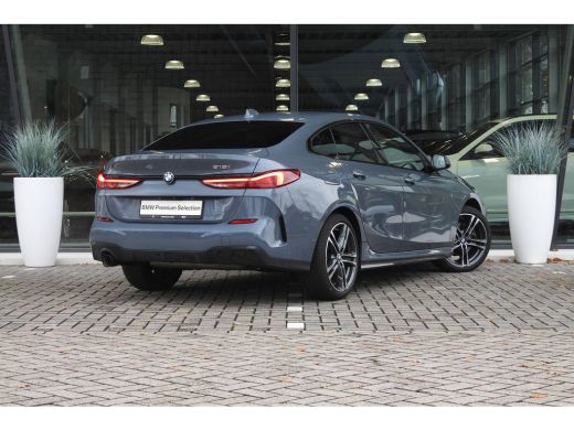 BMW 2 Serie 218i M Sport Automaat / Achteruitrijcamera / M Sportonderstel / Comfort Access / LED / Live Cockp... ActivLease financial lease