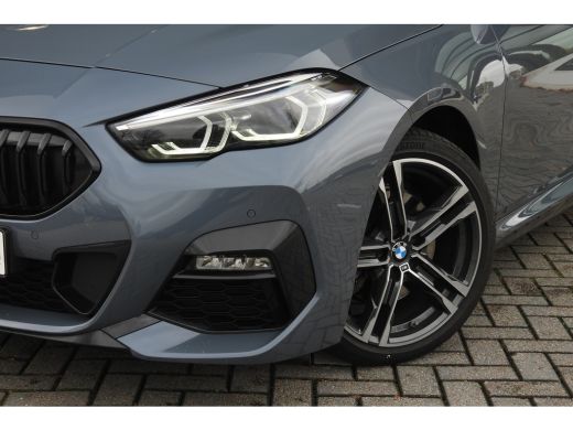 BMW 2 Serie 218i M Sport Automaat / Achteruitrijcamera / M Sportonderstel / Comfort Access / LED / Live Cockp... ActivLease financial lease