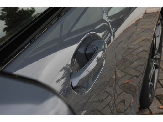 BMW 2 Serie 218i M Sport Automaat / Achteruitrijcamera / M Sportonderstel / Comfort Access / LED / Live Cockp... ActivLease financial lease