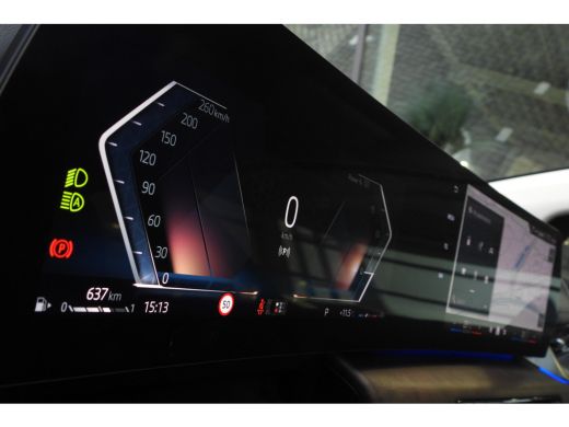 BMW 2 Serie 220i Luxury Line Automaat / Panoramadak / Sportstoelen / Achteruitrijcamera / Comfort Access / Ad... ActivLease financial lease