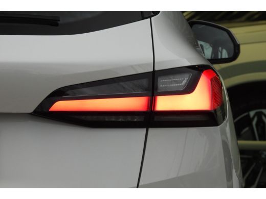 BMW 2 Serie 220i Luxury Line Automaat / Panoramadak / Sportstoelen / Achteruitrijcamera / Comfort Access / Ad... ActivLease financial lease