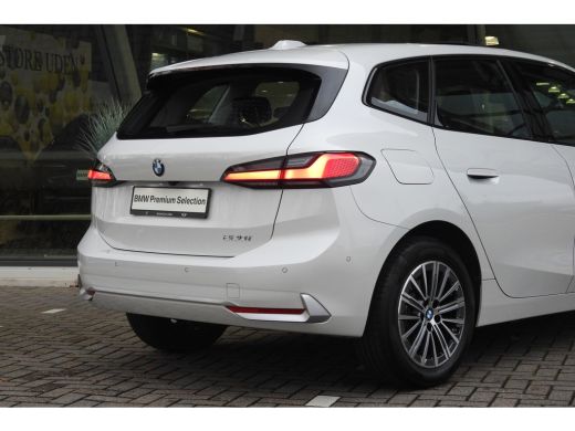 BMW 2 Serie 220i Luxury Line Automaat / Panoramadak / Sportstoelen / Achteruitrijcamera / Comfort Access / Ad... ActivLease financial lease