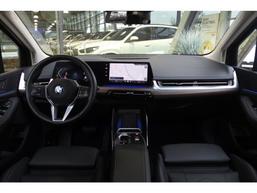 BMW 2 Serie 220i Luxury Line Automaat / Panoramadak / Sportstoelen / Achteruitrijcamera / Comfort Access / Ad... ActivLease financial lease