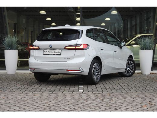 BMW 2 Serie 220i Luxury Line Automaat / Panoramadak / Sportstoelen / Achteruitrijcamera / Comfort Access / Ad... ActivLease financial lease