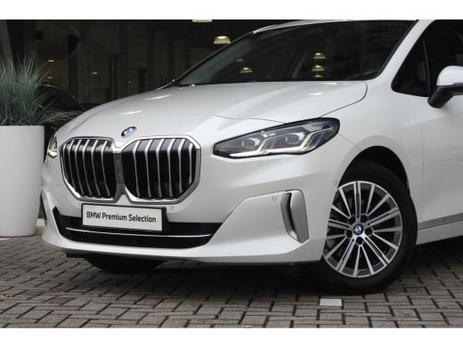 BMW 2 Serie 220i Luxury Line Automaat / Panoramadak / Sportstoelen / Achteruitrijcamera / Comfort Access / Ad... ActivLease financial lease