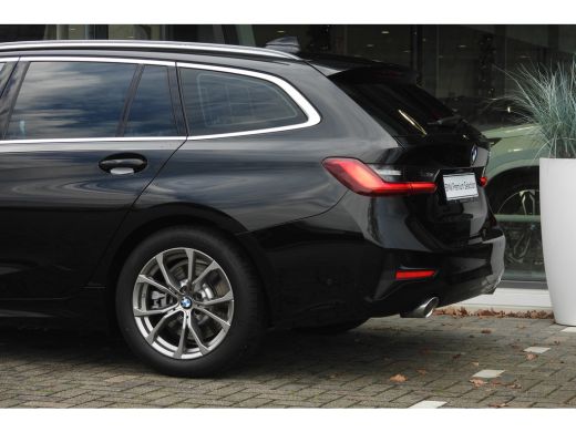 BMW 3 Serie Touring 330e eDrive High Executive Sport Line Automaat / Sportstoelen / Achteruitrijcamera / LED ... ActivLease financial lease
