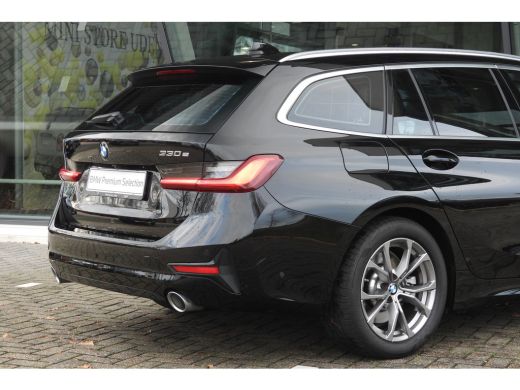 BMW 3 Serie Touring 330e eDrive High Executive Sport Line Automaat / Sportstoelen / Achteruitrijcamera / LED ... ActivLease financial lease