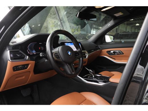 BMW 3 Serie Touring 330e eDrive High Executive Sport Line Automaat / Sportstoelen / Achteruitrijcamera / LED ... ActivLease financial lease