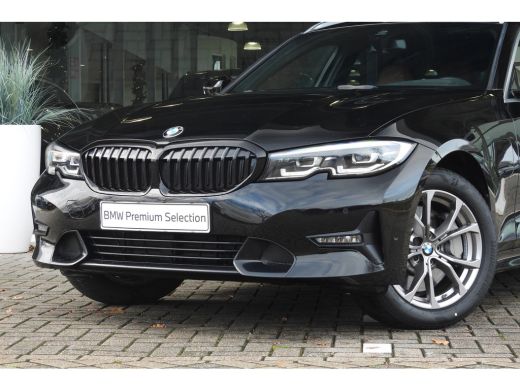 BMW 3 Serie Touring 330e eDrive High Executive Sport Line Automaat / Sportstoelen / Achteruitrijcamera / LED ... ActivLease financial lease