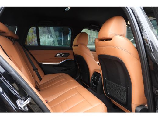 BMW 3 Serie Touring 330e eDrive High Executive Sport Line Automaat / Sportstoelen / Achteruitrijcamera / LED ... ActivLease financial lease