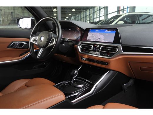 BMW 3 Serie Touring 330e eDrive High Executive Sport Line Automaat / Sportstoelen / Achteruitrijcamera / LED ... ActivLease financial lease
