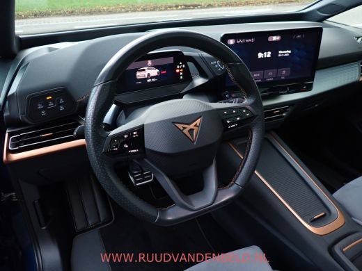 CUPRA Born Copper Edition One 62 kWh PANODAK/CAMERA/STOEL EN STUUR VERWARMING ActivLease financial lease