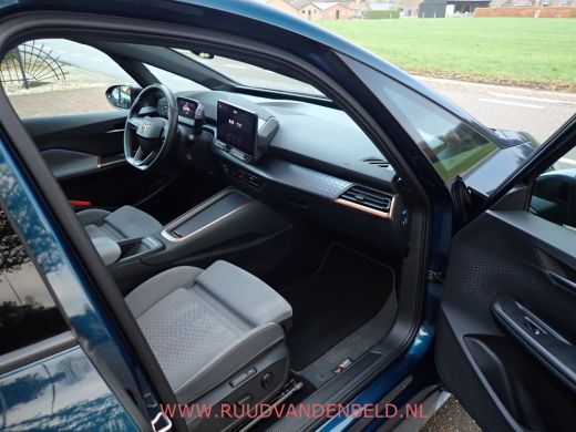 CUPRA Born Copper Edition One 62 kWh PANODAK/CAMERA/STOEL EN STUUR VERWARMING ActivLease financial lease