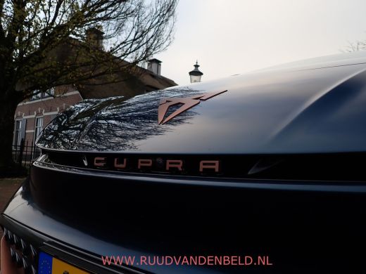 CUPRA Born Copper Edition One 62 kWh PANODAK/CAMERA/STOEL EN STUUR VERWARMING ActivLease financial lease