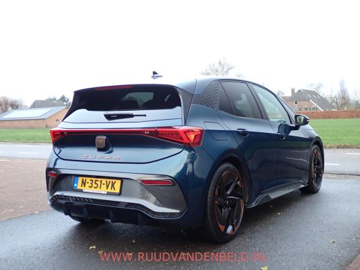 CUPRA Born Copper Edition One 62 kWh PANODAK/CAMERA/STOEL EN STUUR VERWARMING ActivLease financial lease