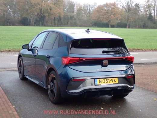 CUPRA Born Copper Edition One 62 kWh PANODAK/CAMERA/STOEL EN STUUR VERWARMING ActivLease financial lease