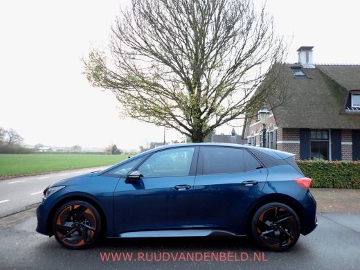 CUPRA Born Copper Edition One 62 kWh PANODAK/CAMERA/STOEL EN STUUR VERWARMING ActivLease financial lease