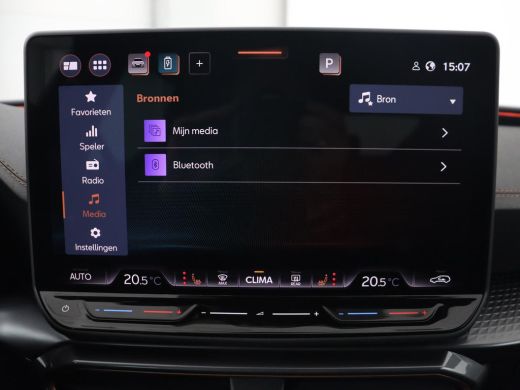 CUPRA Leon 1.5 eHybrid Business | Stoelverwarming | Adaptive cruise | Camera | Carplay | Sportstoelen | Matr... ActivLease financial lease