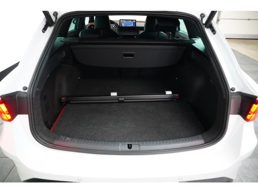 CUPRA Leon Sportstourer 1.5 e-Hybrid 204PK | STOEL +STUURVERW. | CAMERA ACHTER | ADAPT. CRUISE | ELECT. SPIEGELS | APP. C... ActivLease financial lease