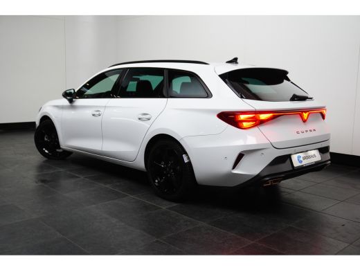 CUPRA Leon Sportstourer 1.5 e-Hybrid 204PK | STOEL +STUURVERW. | CAMERA ACHTER | ADAPT. CRUISE | ELECT. SPIEGELS | APP. C... ActivLease financial lease