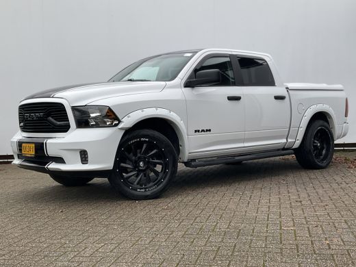 Dodge Ram 1500 1500 5-Pers 5.7 V8 4x4 Crew Cab Leer Bodykit Rebel Camera Trekhaak ActivLease financial lease