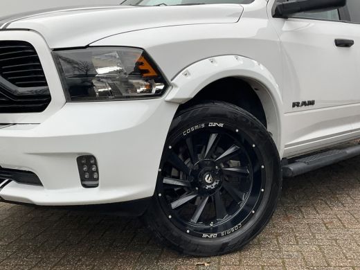 Dodge Ram 1500 1500 5-Pers 5.7 V8 4x4 Crew Cab Leer Bodykit Rebel Camera Trekhaak ActivLease financial lease