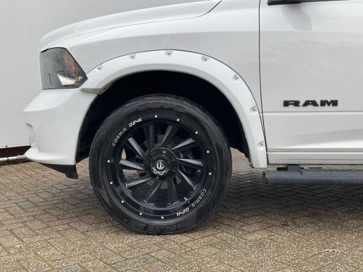 Dodge Ram 1500 1500 5-Pers 5.7 V8 4x4 Crew Cab Leer Bodykit Rebel Camera Trekhaak ActivLease financial lease