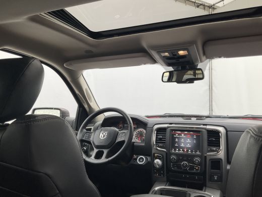 Dodge Ram 1500 1500 5.7 V8 4x4 Sport Trekhaak Pano Alpine Nav/Cam NL-Auto Trekhaak ActivLease financial lease