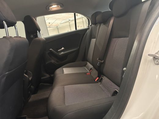 Mercedes-Benz A-Klasse 160 Business Solution Camera | Parkeersensoren | Widescreen | Stoelverwarming | LED | 16" Lichtme... ActivLease financial lease