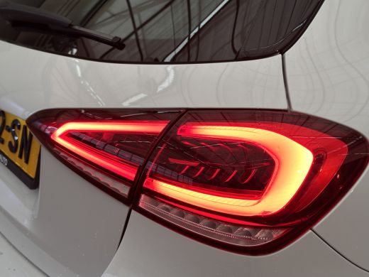 Mercedes-Benz A-Klasse 160 Business Solution Camera | Parkeersensoren | Widescreen | Stoelverwarming | LED | 16" Lichtme... ActivLease financial lease