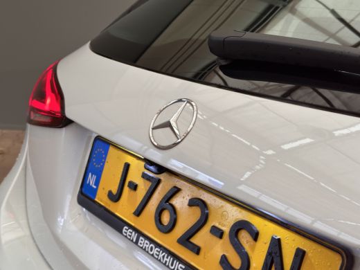 Mercedes-Benz A-Klasse 160 Business Solution Camera | Parkeersensoren | Widescreen | Stoelverwarming | LED | 16" Lichtme... ActivLease financial lease