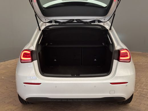 Mercedes-Benz A-Klasse 160 Business Solution Camera | Parkeersensoren | Widescreen | Stoelverwarming | LED | 16" Lichtme... ActivLease financial lease