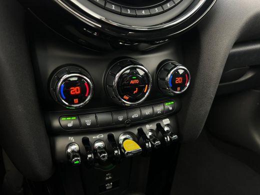 Mini Electric Classic 33 kWh NL-AUTO | PANODAK | LEDER ActivLease financial lease