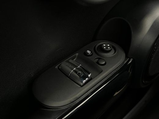 Mini Electric Classic 33 kWh NL-AUTO | PANODAK | LEDER ActivLease financial lease