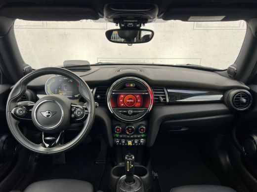 Mini Electric Classic 33 kWh NL-AUTO | PANODAK | LEDER ActivLease financial lease