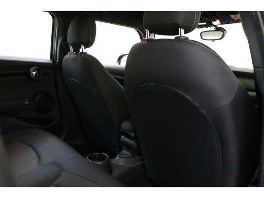 Mini One One / LED / Navigatie / Airconditioning / Cruise Control ActivLease financial lease