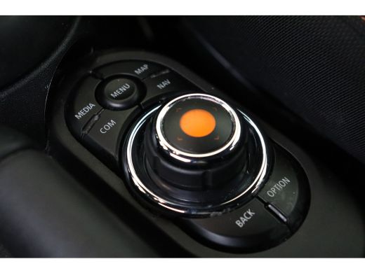 Mini One One / LED / Navigatie / Airconditioning / Cruise Control ActivLease financial lease