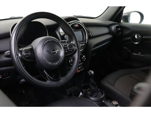 Mini One One / LED / Navigatie / Airconditioning / Cruise Control ActivLease financial lease