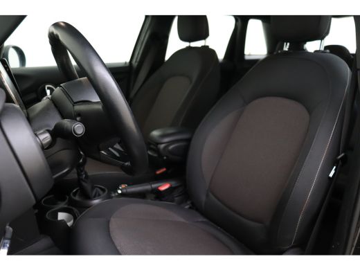 Mini One One / LED / Navigatie / Airconditioning / Cruise Control ActivLease financial lease