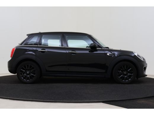Mini One One / LED / Navigatie / Airconditioning / Cruise Control ActivLease financial lease