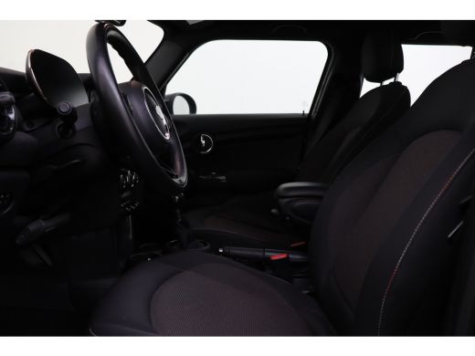 Mini One One / LED / Navigatie / Airconditioning / Cruise Control ActivLease financial lease