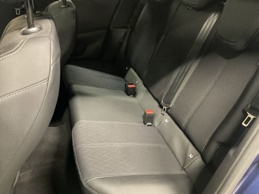 Opel Corsa 1.2 GS Line Panorama Dak | Digitaal Dashboard | Stoel & Stuurverwarming | Parkeersensoren | Clima... ActivLease financial lease