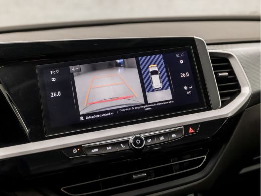 Opel Grandland 1.2 Turbo Elegance Sport Automaat (VIRTUAL COCKPIT, APPLE CARPLAY, GROOT NAVI, 360 CAMERA, SPORTS... ActivLease financial lease