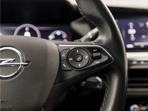 Opel Grandland 1.2 Turbo Elegance Sport Automaat (VIRTUAL COCKPIT, APPLE CARPLAY, GROOT NAVI, 360 CAMERA, SPORTS... ActivLease financial lease