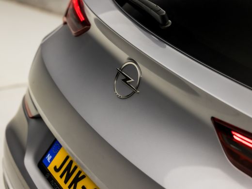 Opel Grandland 1.2 Turbo Elegance Sport Automaat (VIRTUAL COCKPIT, APPLE CARPLAY, GROOT NAVI, 360 CAMERA, SPORTS... ActivLease financial lease
